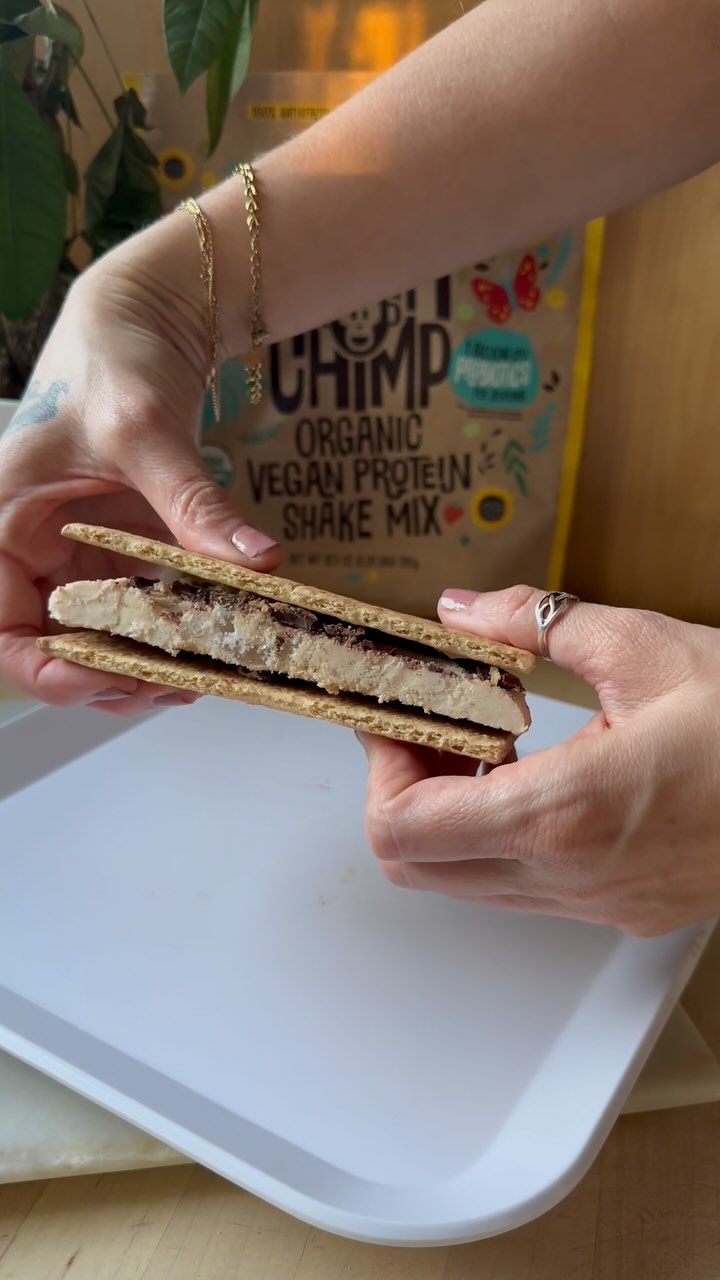 Instagram post by @thequeenbuzzdotcom for EarthChimp. Caption reads: [...] up chill, one scoop at a time!
@earthchimp....