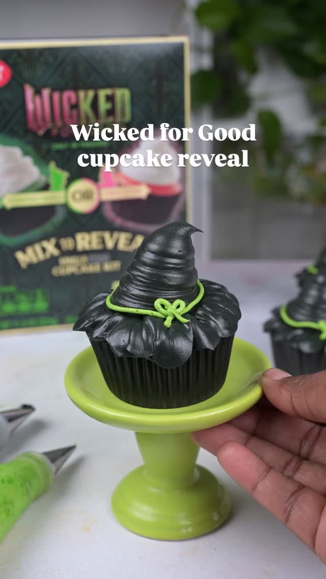 Instagram post by @sprinklemesyd for Betty Crocker. Caption reads: I got green… so Elphaba cupcakes it....