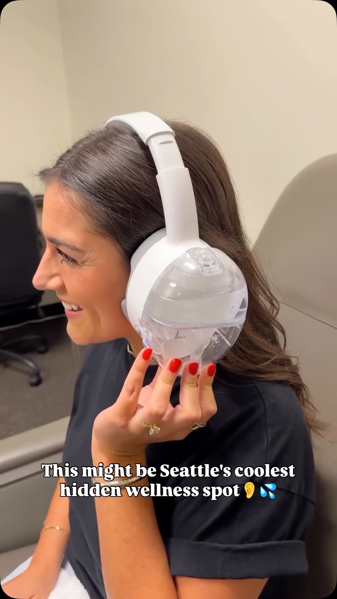 Instagram post by @seattletastyvibes for OtoSet. Caption reads: Took my mom to try something new in....