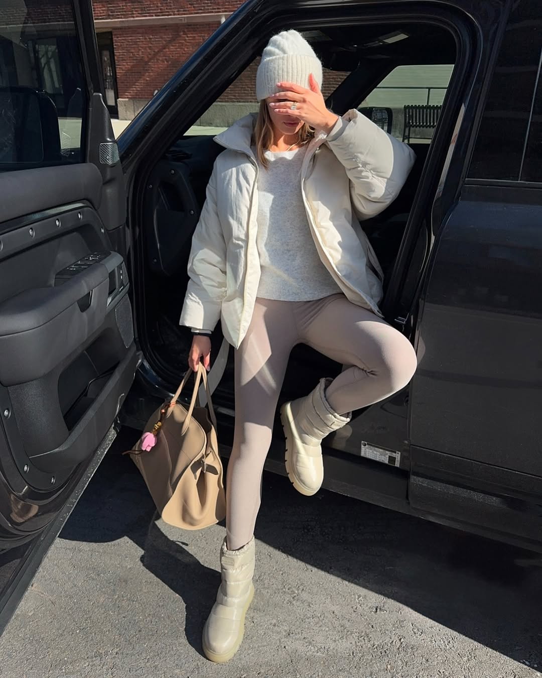 Instagram post by @emmapritchard for Hunter Boots. Caption reads: winter attire @hunterboots #HunterBoots #Partner.