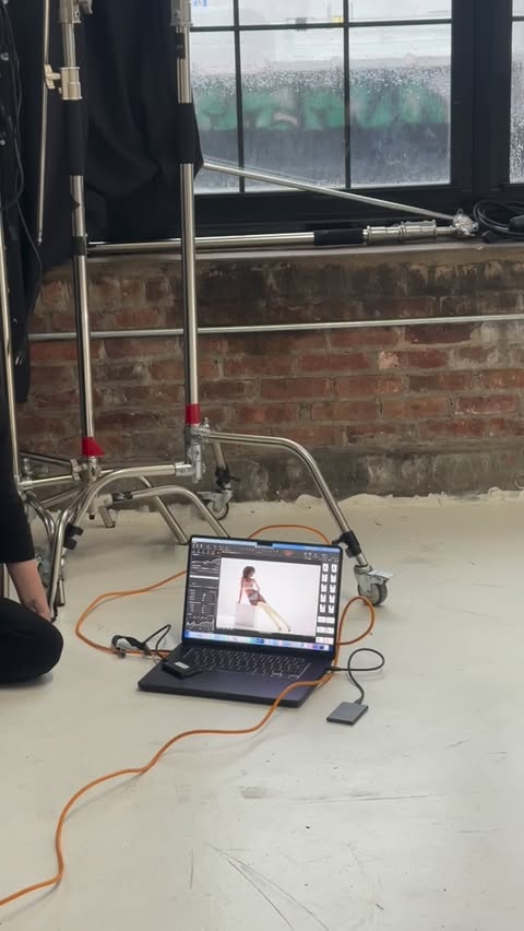 Instagram post by @livnasuta for Shopify. Caption reads: Chase your dreams in 2026, with @shopify #ad....