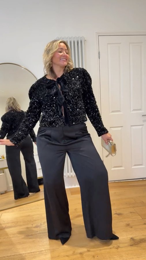 Instagram post by @suzie_mcb_x for Primark. Caption reads: A little @primark try on 😍

I think the first....