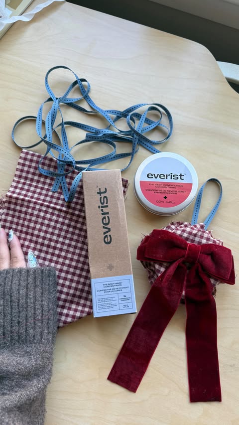 Instagram post by @jess.meetsworld for Everist. Caption reads: [...] girl era and we’re up cycling our....