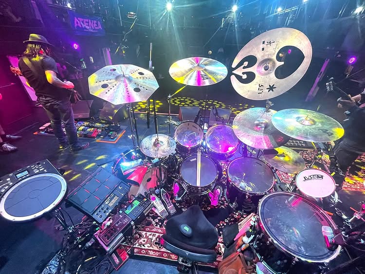 Instagram post by @willcalhoundrum for Vic Firth. Caption reads: [...] #rocnsocthrone #dwhardware #vicfirthsticks....