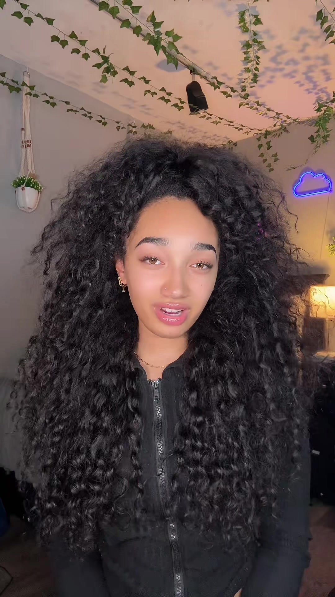 TikTok post by @presahhh for Curlyme. Caption reads: [...] #curlyhair #burmese #tiktokshop #curlymehair....