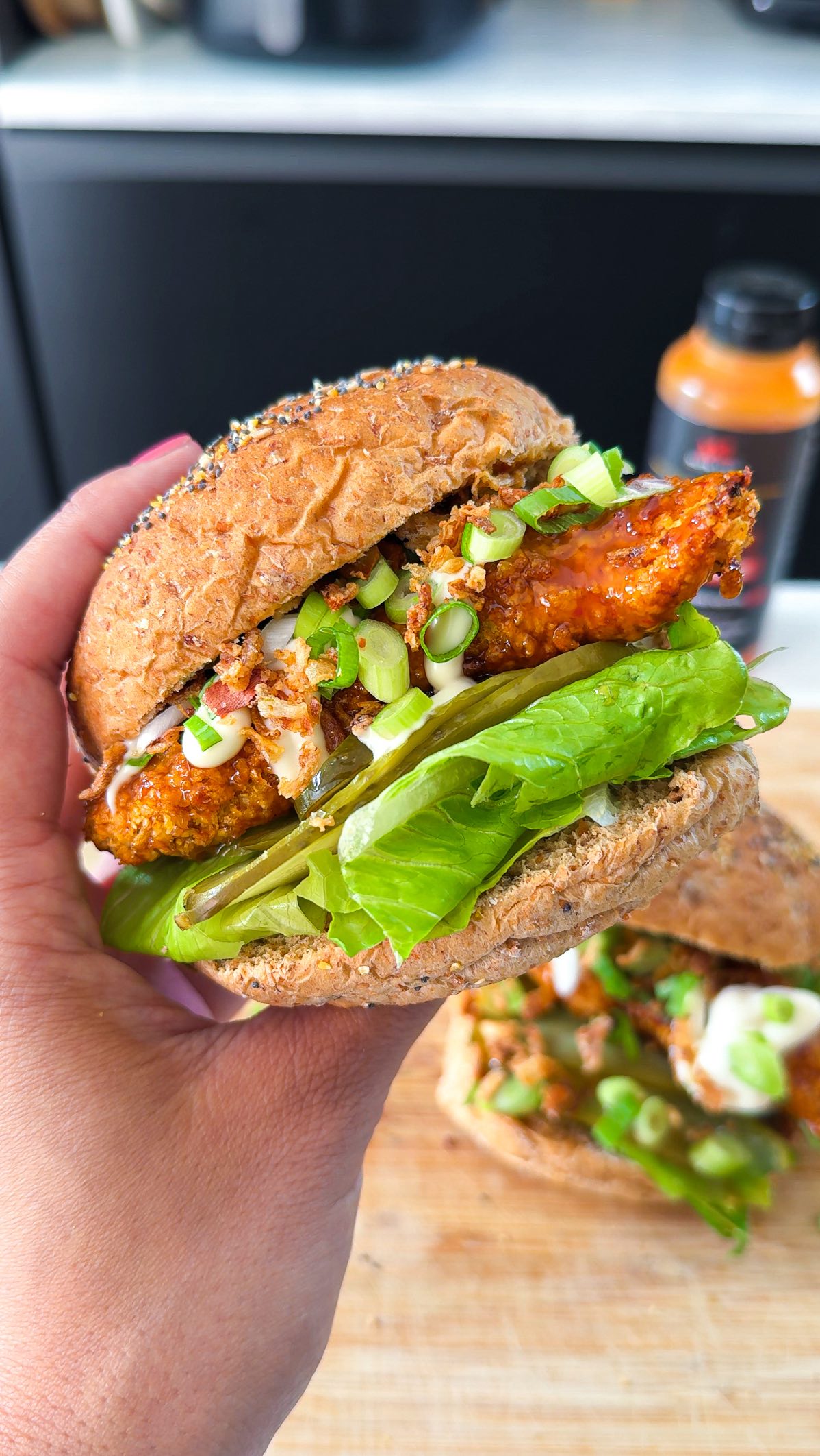 Instagram post by @thamargoesbananas for XXL Nutrition. Caption reads: 𝐁𝐫𝐨𝐨𝐝𝐣𝐞 𝐇𝐨𝐭 𝐒𝐚𝐦𝐮𝐫𝐚𝐢 𝐤𝐢𝐩 𝐦𝐞𝐭....