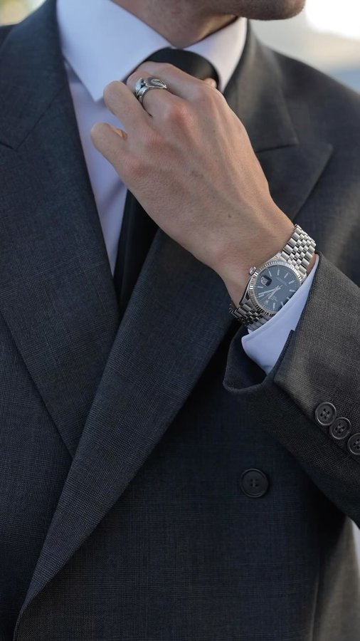 Instagram post by @morganwaterhouse for DASH Water. Caption reads: Staying hydrated this PayPal Melbourne Fashion....