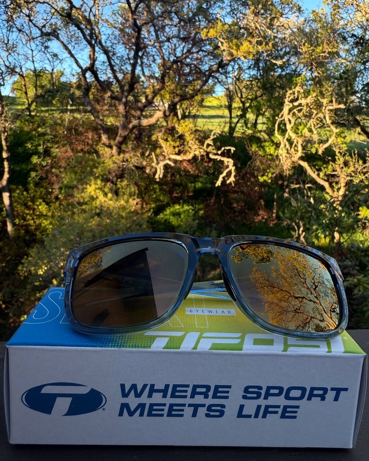 Instagram post by @selin.aydnli for Tifosi Optics. Caption reads: Sport meets style with Shumo. Whether you’re....