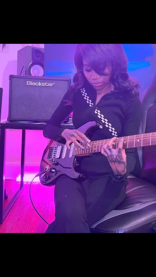 Instagram post by @a5c3nd3d1 for Blackstar Amps. Caption reads: [...] Stereo 40 guitar amplifier sent by....