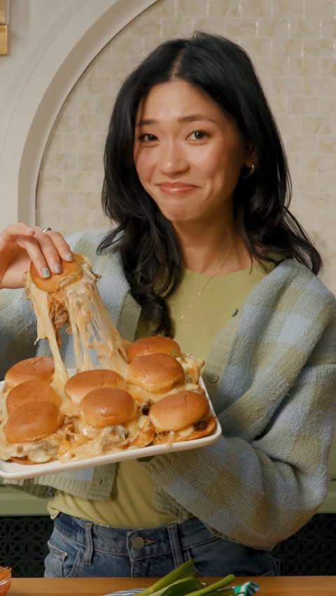 Instagram post by @joelleolol for Tillamook. Caption reads: [...] the best Super Pull using full flavor....