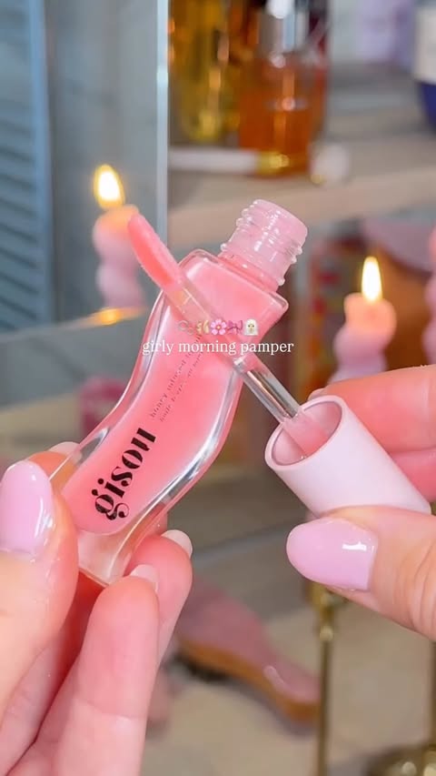 Instagram post by @byemmaleah for Cocoandeve. Caption reads: [...] @vegamour gro conditioner* @cocoandeve hair....