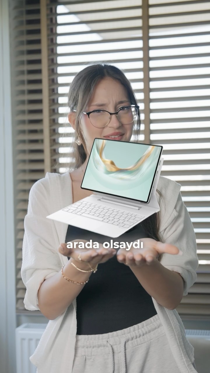 Instagram post by @skydias_ for Huawei Mobile France. Caption reads: Ben huaweinin bu tabletine bayıldım özellikle....