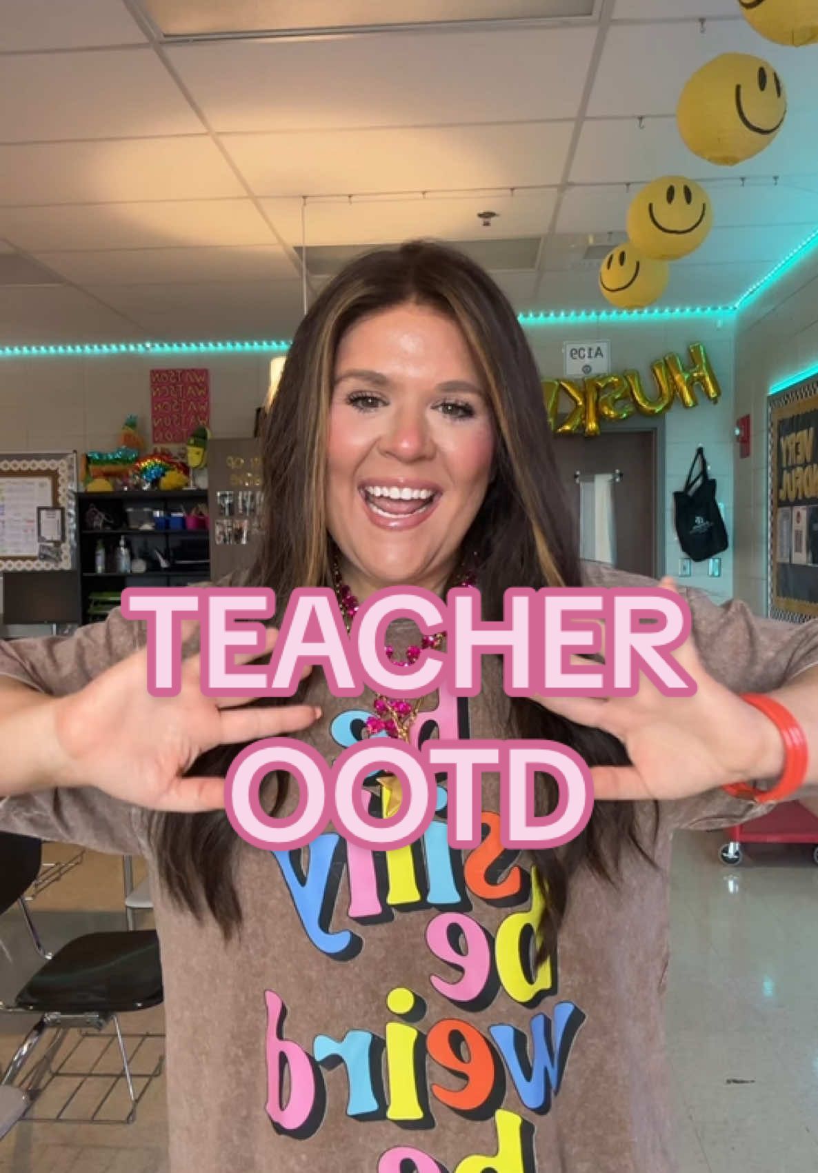 TikTok post by @theconfettiqueen for Bracha. Caption reads: [...] #dopaminedressing @emyave @WearBracha....