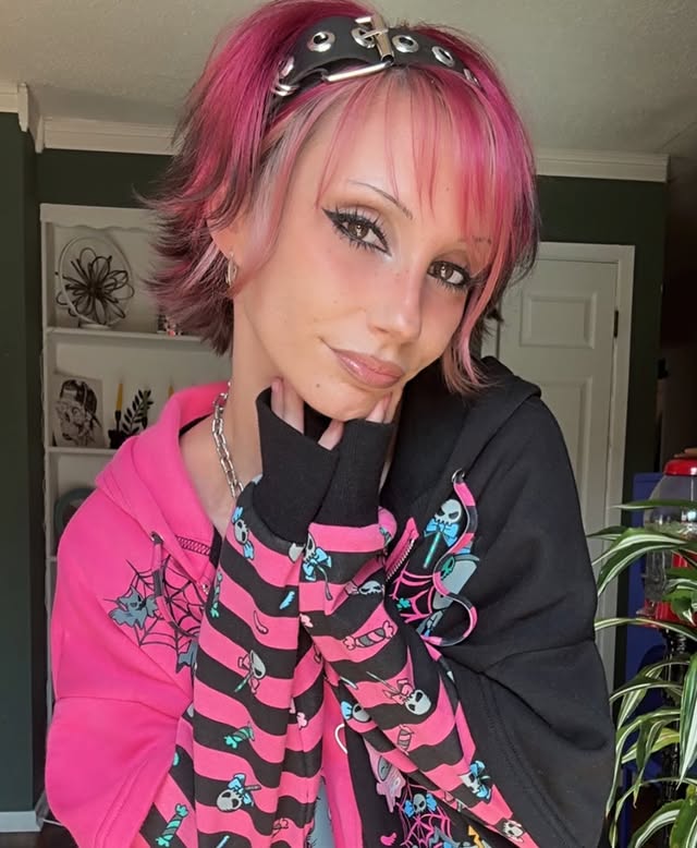 Instagram post by @mollthra for Hot Topic. Caption reads: [...] & friends Halloween collection from....