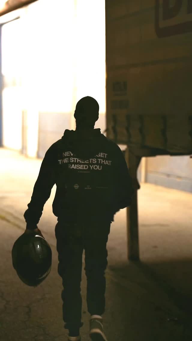 Instagram post by @juli.rides for SHARK Helmets. Caption reads: [...]....