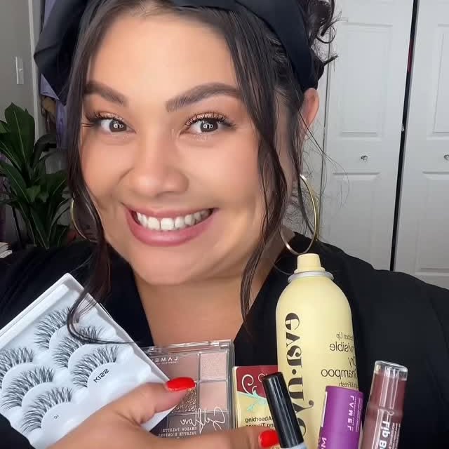 Instagram post by @es_jenny_solares for Sally Beauty. Caption reads: #sallybeautypartner When your makeup’s melting and....