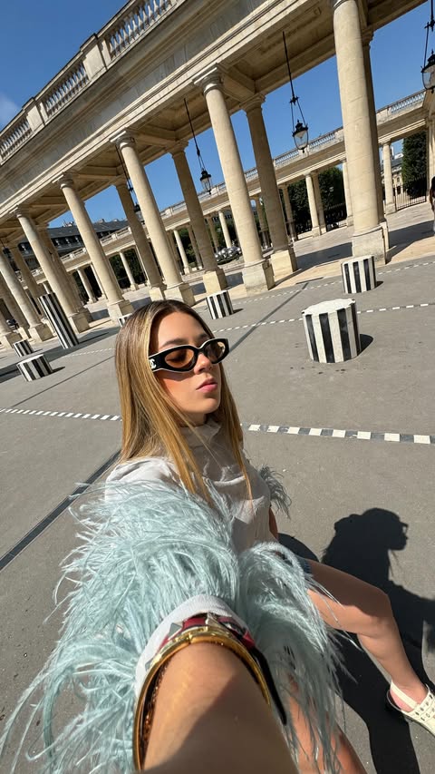 Instagram post by @patydorantesr for Michael Kors. Caption reads: mini vlog 👜 #ADayWithKors @michaelkors....