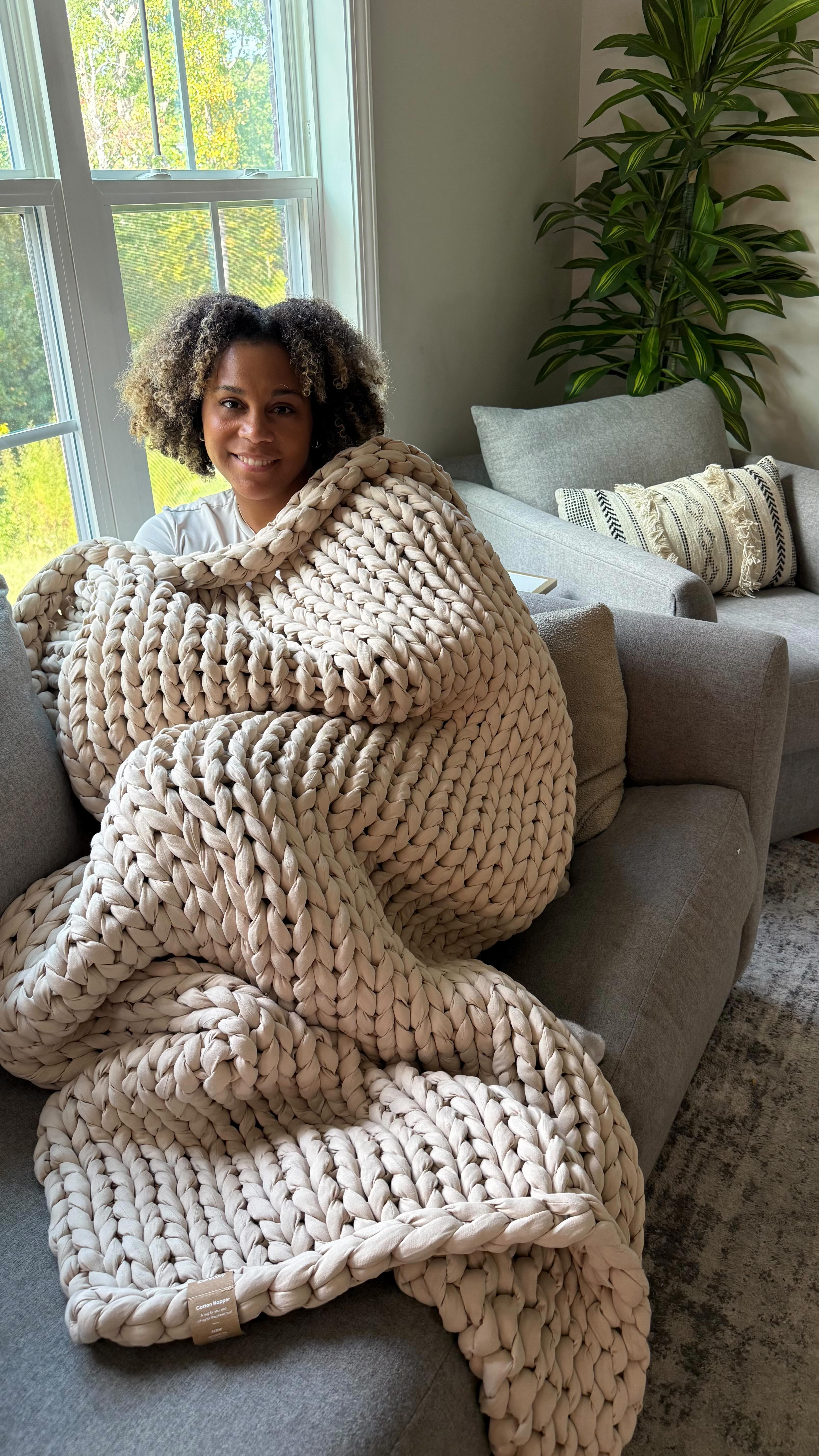 Instagram post by @sthefy22 for Bearaby. Caption reads: The @mybearaby weighted blanket helps melt away....