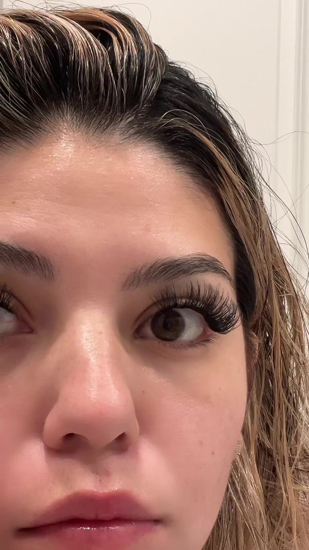 TikTok post by @jromerii for Lashiva. Caption reads: [...] these lashes 😍 so easy to work....