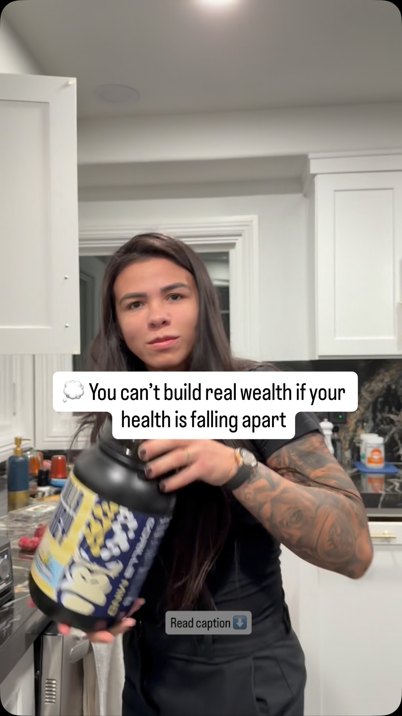 Instagram post by @claudiagadelha for Gorilla Mind. Caption reads: Sharing a little more lifestyle content today,....