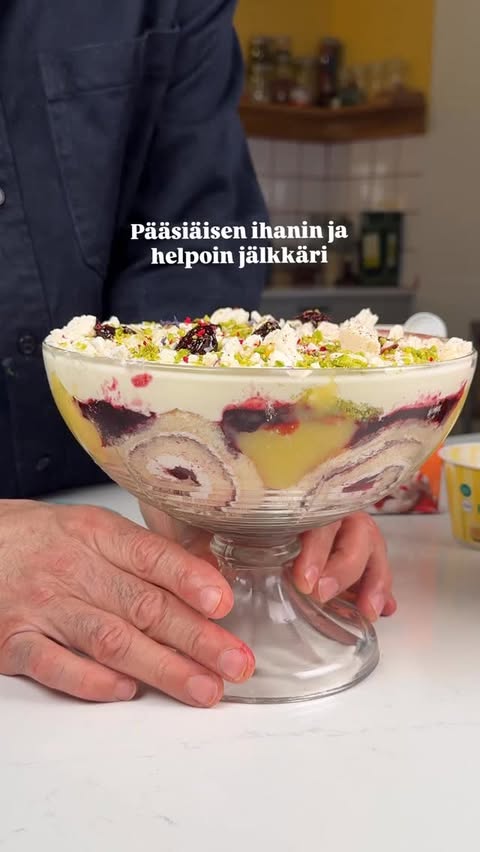 Instagram post by @imanjaleenasafkaa for Valio. Caption reads: Mainos @valiofi Keittiön🍋Tehtiin meidän [...].