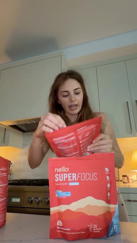 Instagram post by @aspynovard for drinknello. Caption reads: locked in for pilates and bagels with @drinknello....