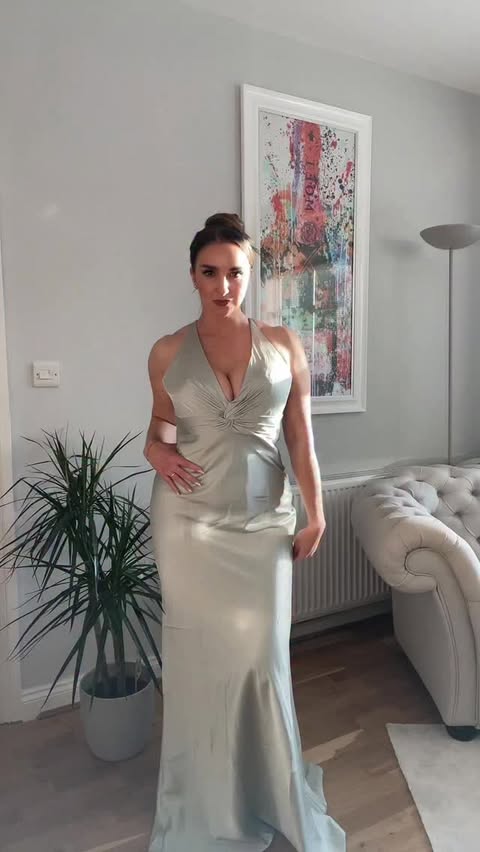 Instagram post by @abigail_l1ndsay for AW Bridal. Caption reads: [...] the bend and snap? 🫰 @aw.bridal #awbridal.