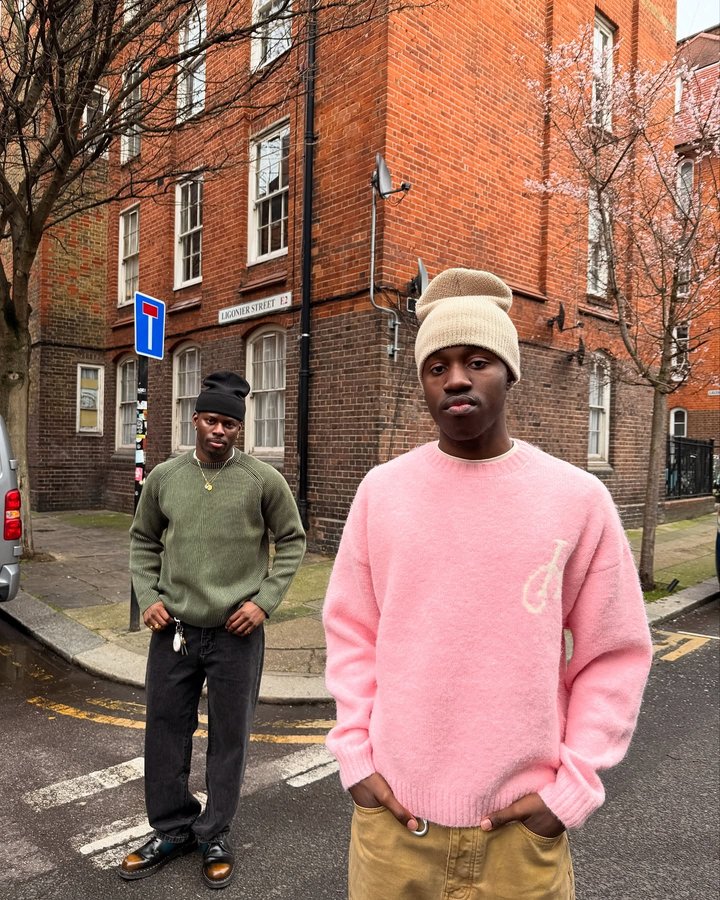 Instagram post by @sarodeele for size. Caption reads: Two moods one frame, Homegrown @sizeofficial AD.
