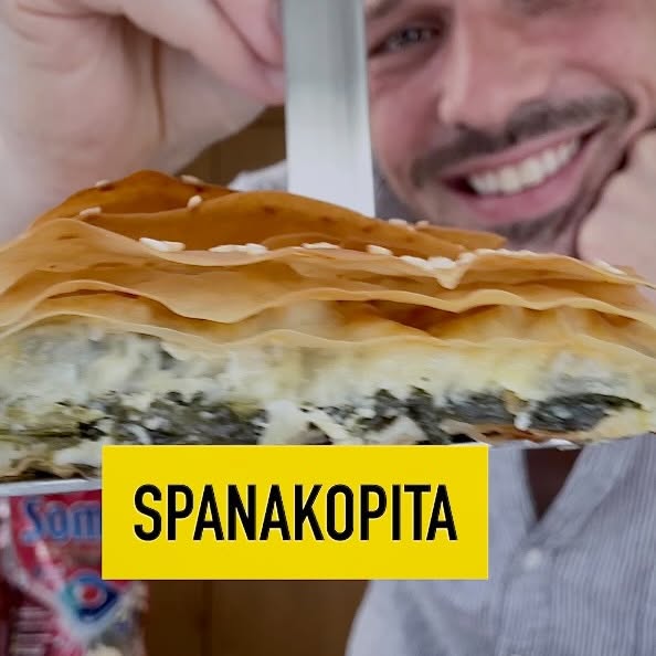 Instagram post by @mrpyco for askteamclean. Caption reads: ulož recept: 👨‍🍳 syrovo-špenátový koláč....