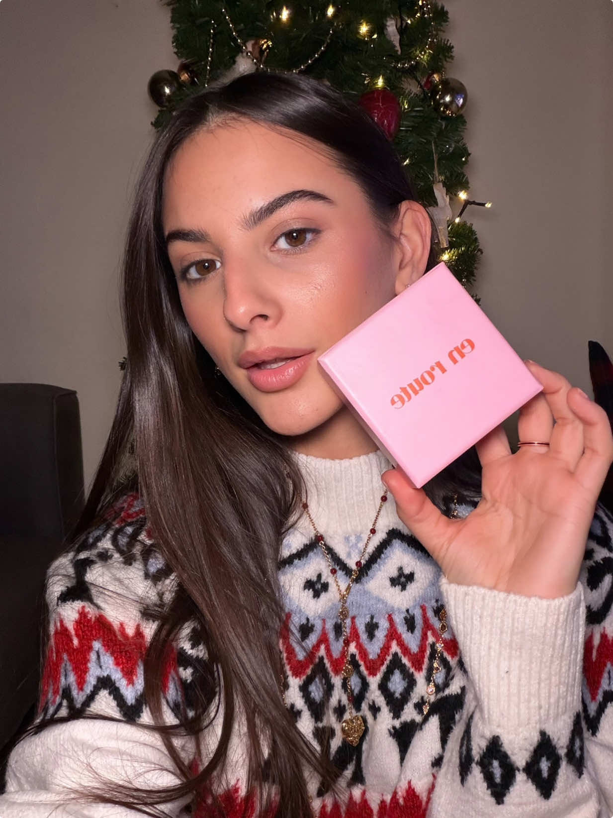 TikTok post by @gaiiagrimoldi for En Route Jewelry. Caption reads: [...] regalo di Natale? 🎁✨✨ @en route jewelry....