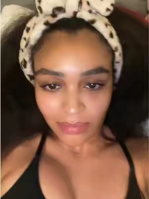 TikTok post by @alysacelia for ForChics. Caption reads: [...] dont be dumb get it NEEEOOWWW ! ty....