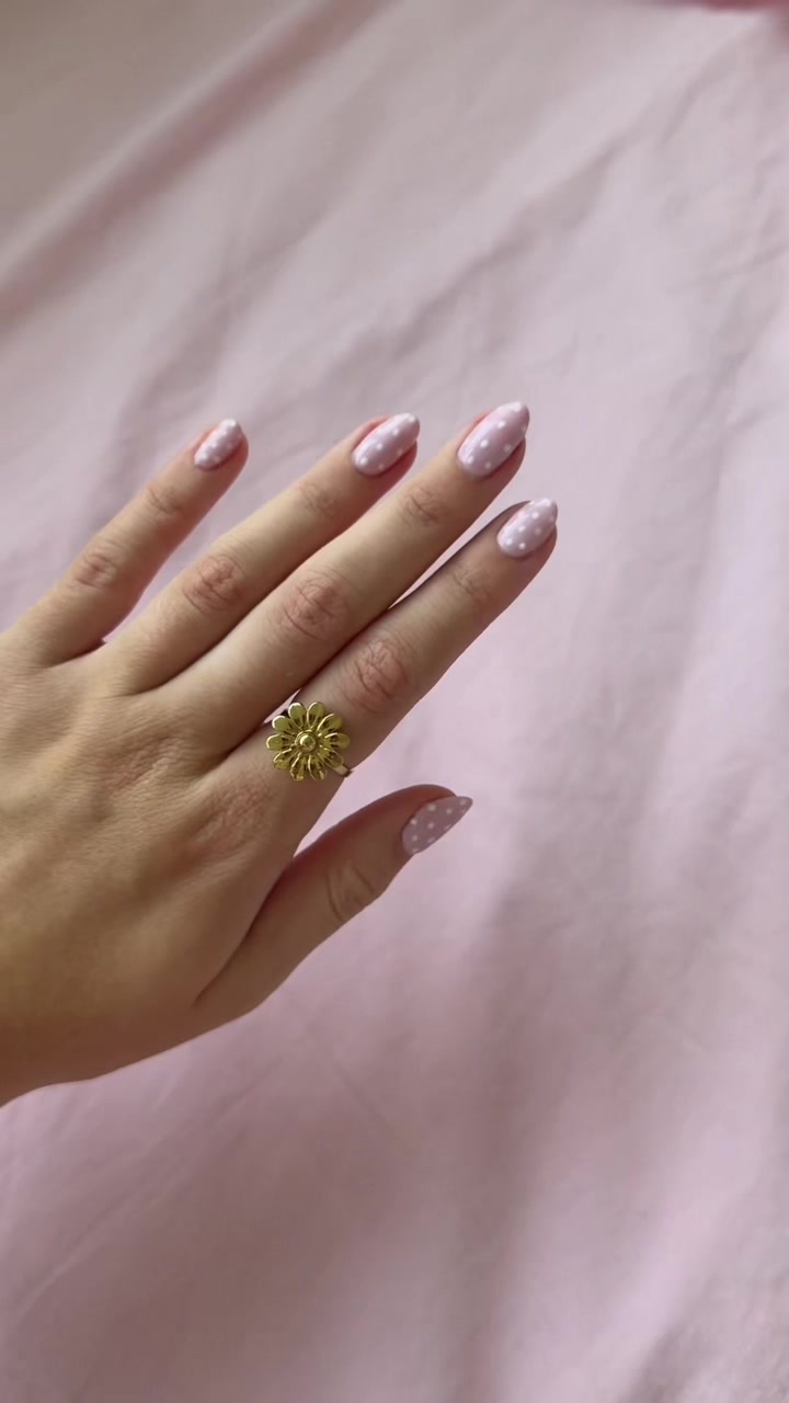 TikTok post by @fleur.noemi for Pink Gellac. Caption reads: [...] day in my life 💗 / in collaboration with....