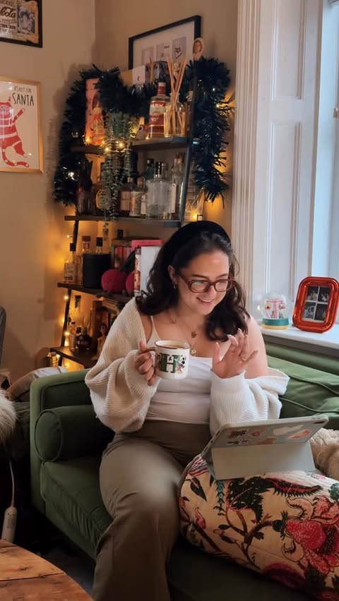 Instagram post by @hayleighjm for Lingoda. Caption reads: [...] languages who’s with me?! 👀 AD....