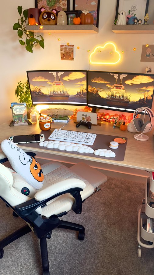 Instagram post by @nintendem_ for DOWINX. Caption reads: [...] 🤭

(Gifted) still LOVING my chair from....