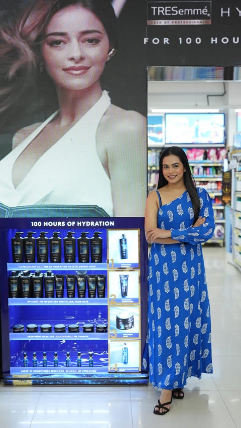 Instagram post by @vishaviraaa for SMART Bazaar. Caption reads: [...] for a beauty restock 🛒✨ Reliance Smart....