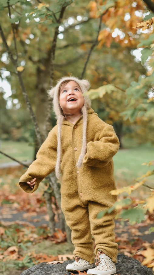 Instagram post by @mamasoligo for VIVOBAREFOOT. Caption reads: A great adventure begins with a good pair of....