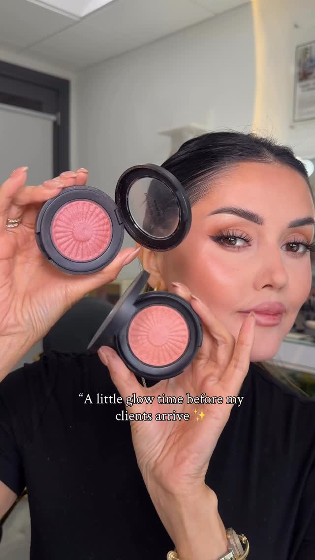 Instagram post by @samirasjewelry for bareMinerals. Caption reads: Getting ready before my clients arrive ✨
These are....