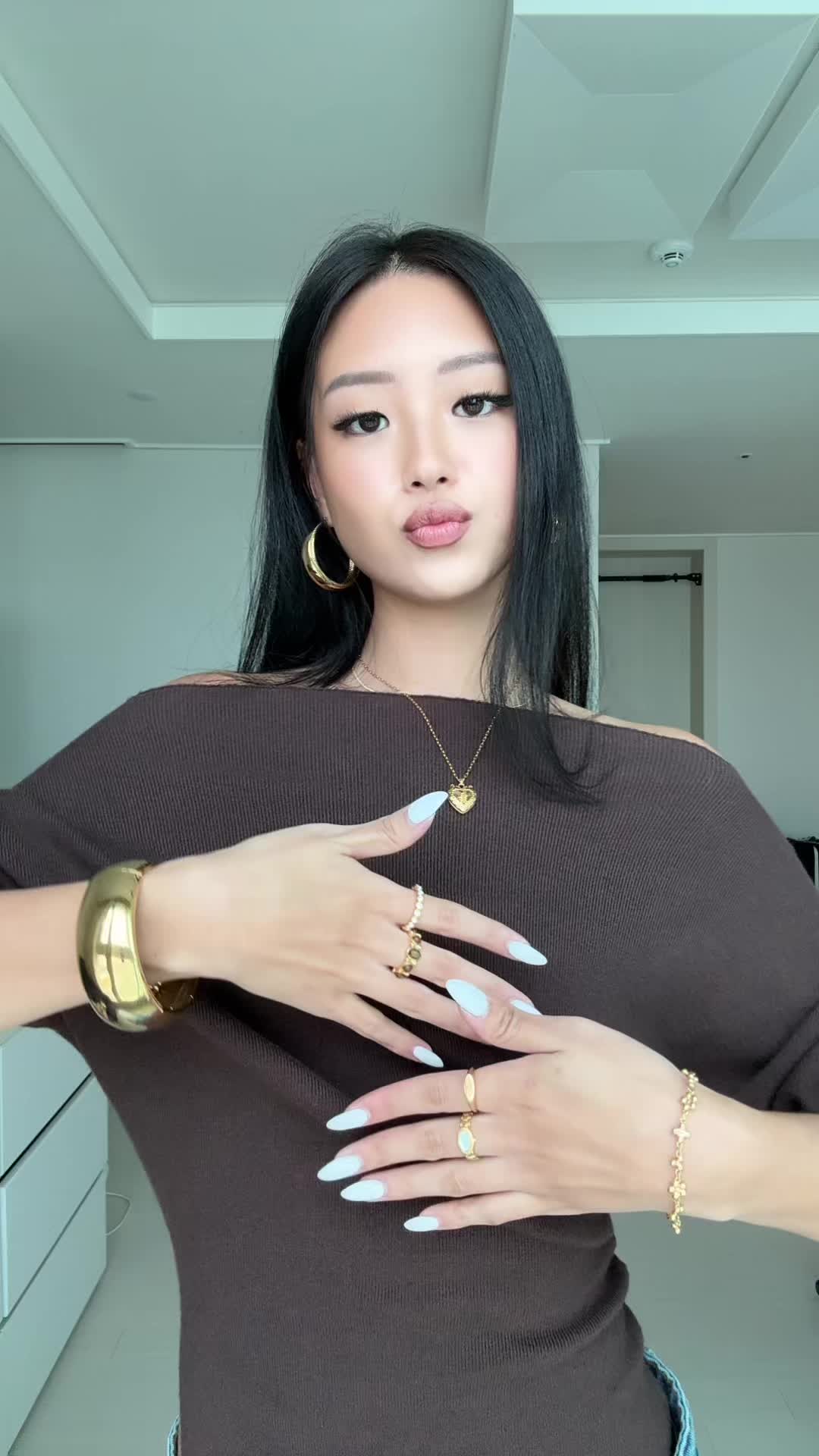 TikTok post by @ssallylee for En Route Jewelry. Caption reads: @en route jewelry link in my bio!!.