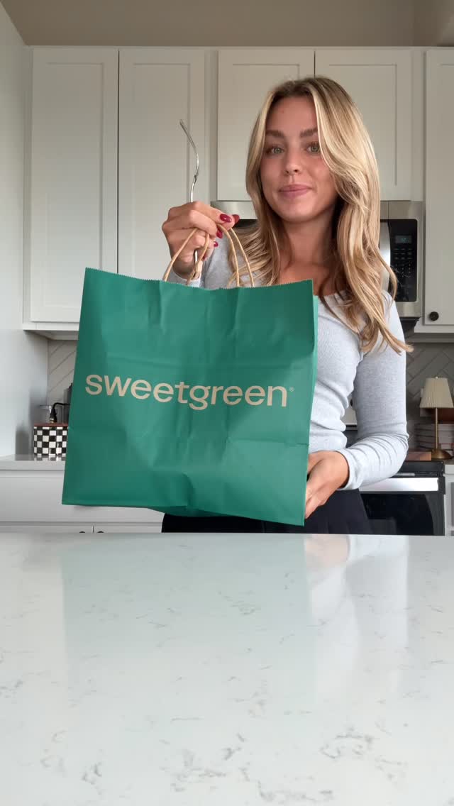 Instagram post by @ellie_teale for sweetgreen. Caption reads: Trying the new @sweetgreen fall menu 🍂🍁 what’s....