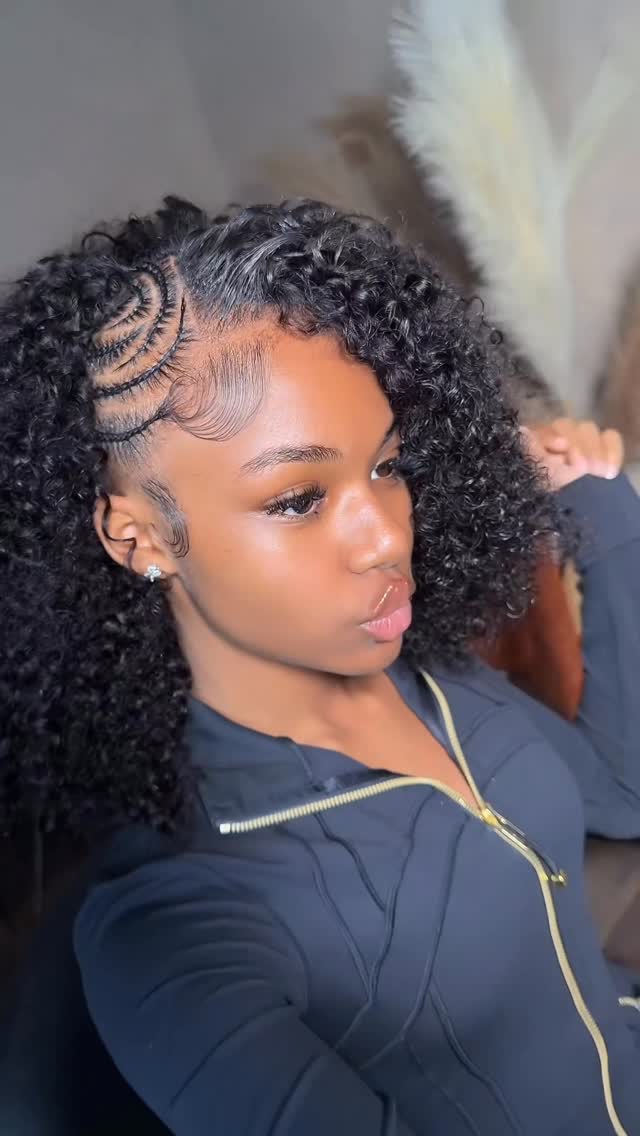 Instagram post by @dopeaxxpana for Curlsqueen. Caption reads: BTA over HERE 😍🔥…
I wanted to try something....