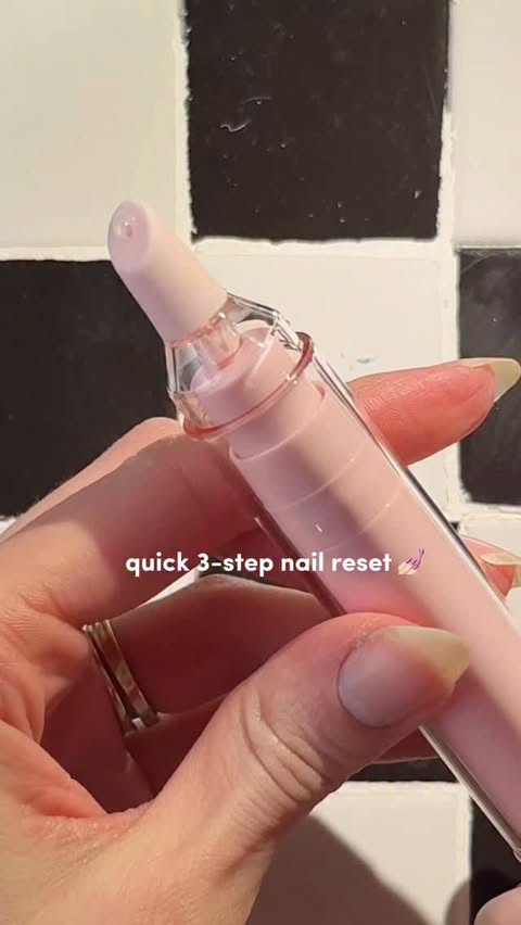 Instagram post by @allyrooker for Onyx Brands. Caption reads: Quick nail reset! @onyxprofessional_ has been a....