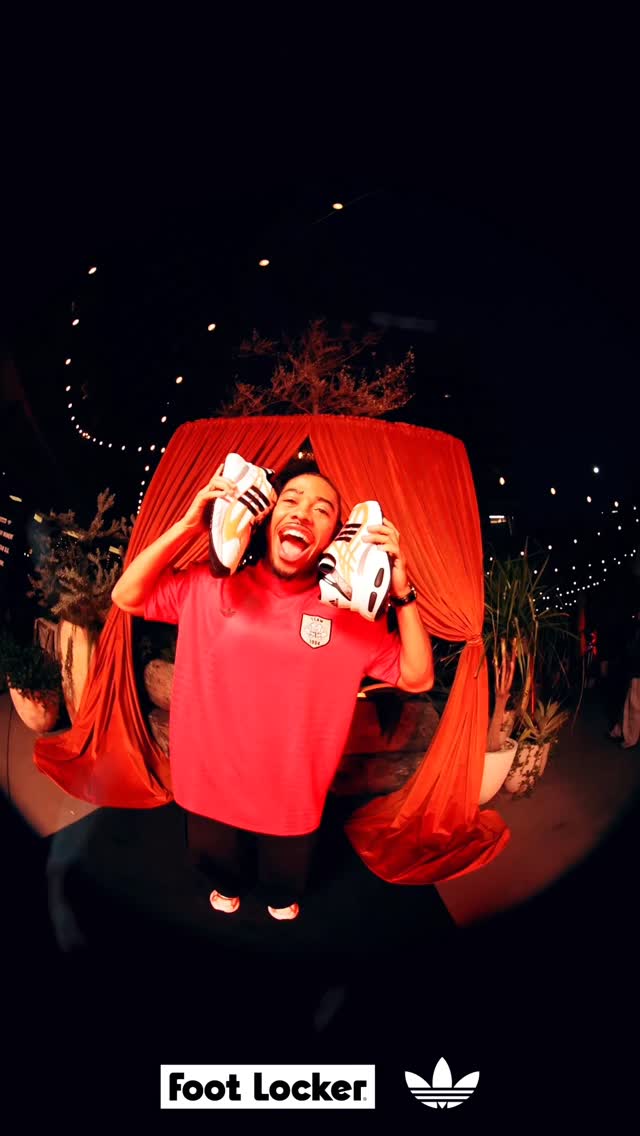 Instagram post by @jordanbentley for Foot Locker. Caption reads: [...] my shoes EXTRA CHUNKY!! Shout out to Foot....