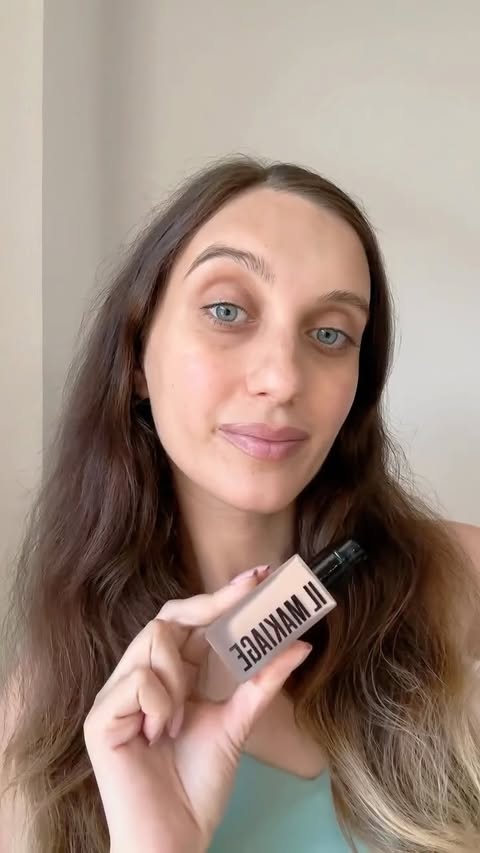 Instagram post by @beautystories2022 for IL MAKIAGE. Caption reads: [...] no retouching, just the foundation.....