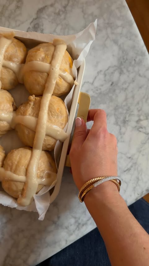 Instagram post by @chloecleroux for David Yurman. Caption reads: Inspired by my new @davidyurman Crossover pieces…....