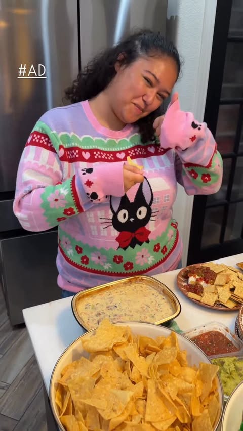 Instagram post by @littlecajunhouse for H-E-B. Caption reads: [...] and rolling right into 2026 🎉  I’m an H-E-B....