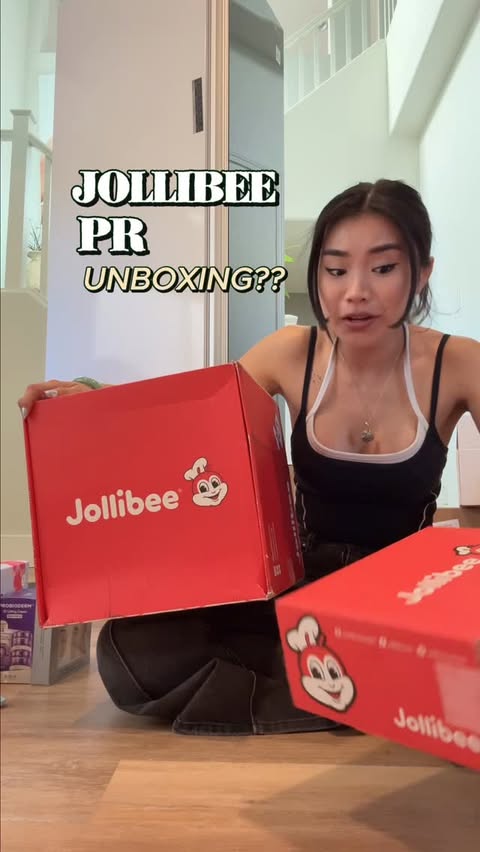 Instagram post by @wendereats for Jollibee. Caption reads: never knew they gave me THIS 😱 #jollibee #chicken....