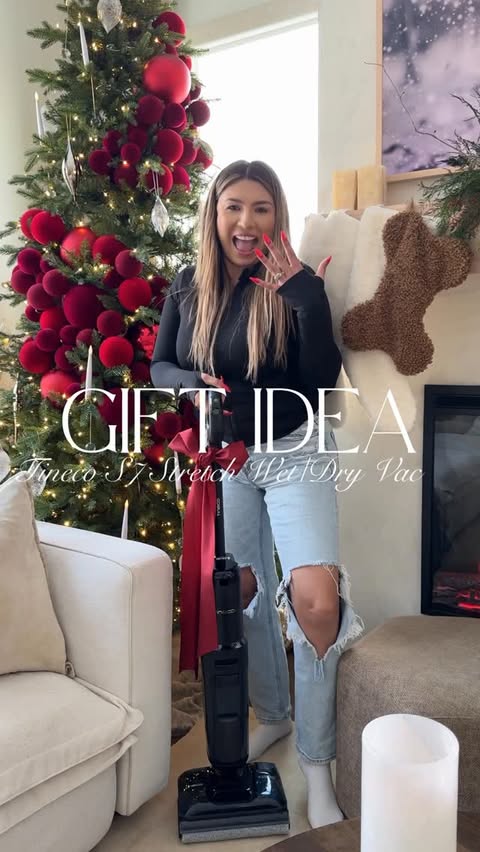 Instagram post by @emm_interiors for Tineco. Caption reads: [...] dm.

The perfect gift does exist!! This....