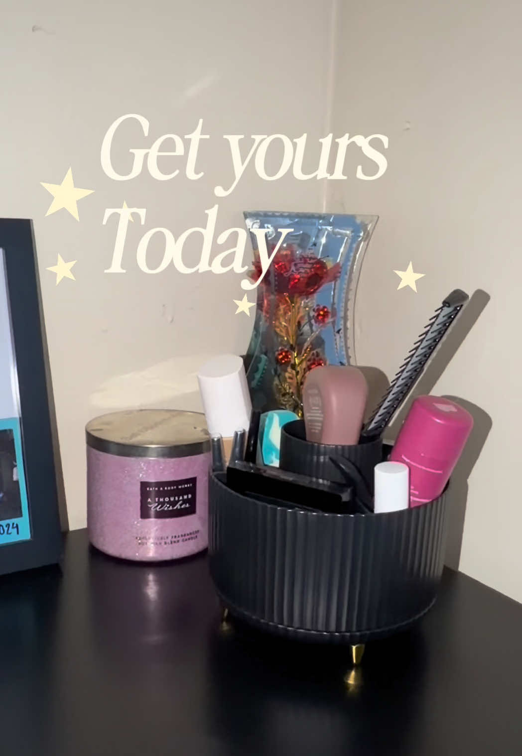 TikTok post by @betybee12 for UFORU NEST. Caption reads: [...] 🤍✨ this rotating organizer by @UFORU NEST....