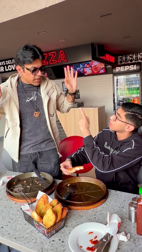 Instagram post by @thecheatdayfoodie for Pizza Hut. Caption reads: Had no idea that This bhook hatao deal of Rs....