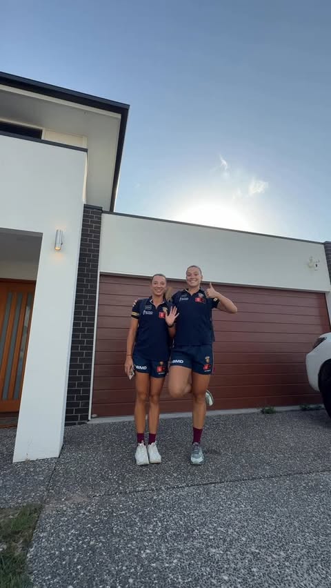 Instagram post by @poppyboltz for Gatorade. Caption reads: Here's what I get up to on game day 🤠
....